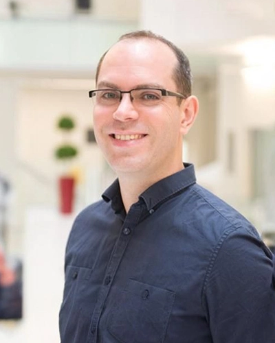 Dr. Chris Rider headshot