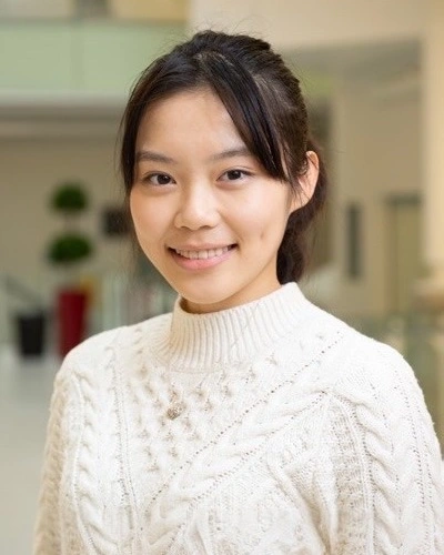 Yini Tsai headshot